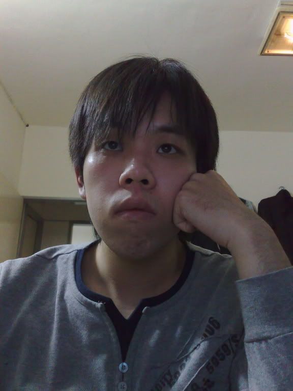 叔叔也學年輕人搞自拍 很醜不想吐的勿看