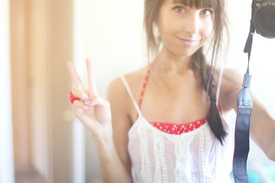 IMAGE: http://i283.photobucket.com/albums/kk294/czechcanary/IMG_5441s.jpg