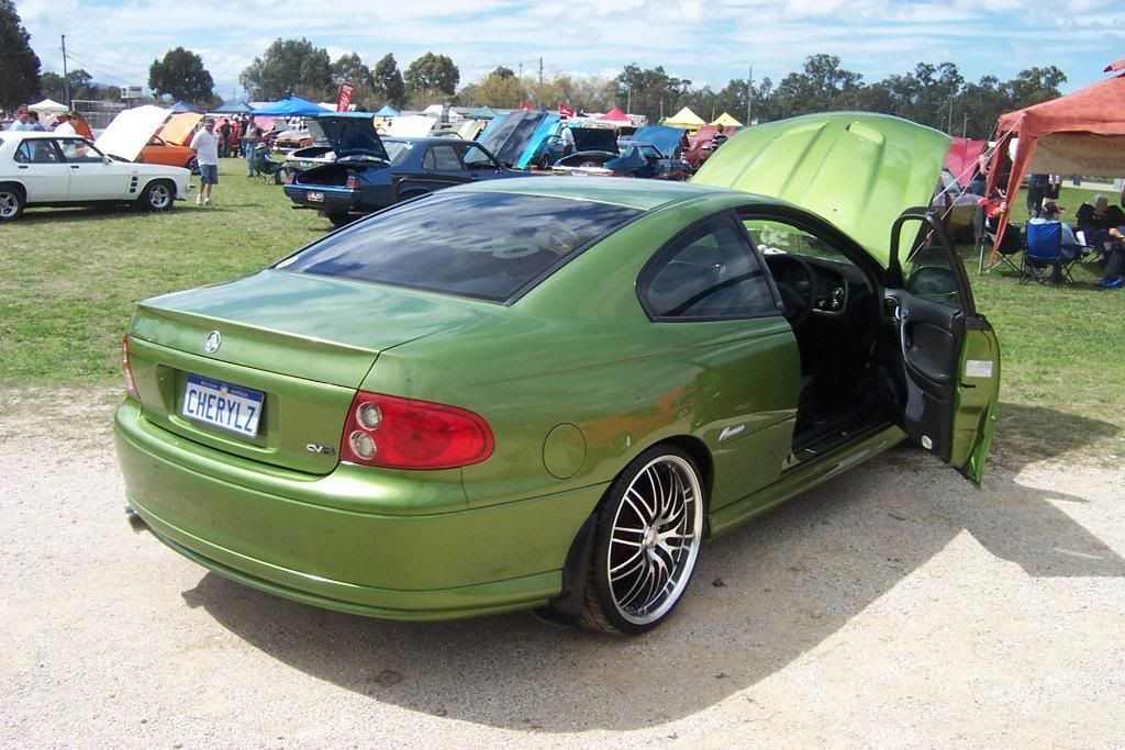 20 inch wheels on a V2 coupe!