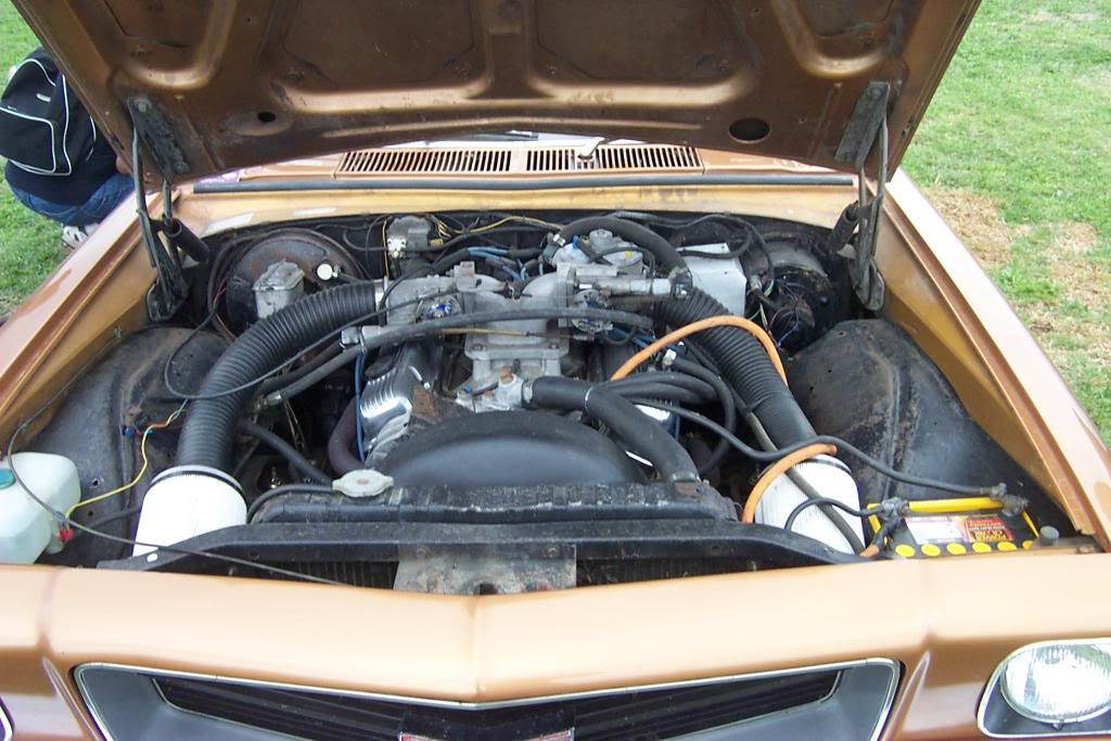 Another special Monaro (HQ GTS), engine compartment