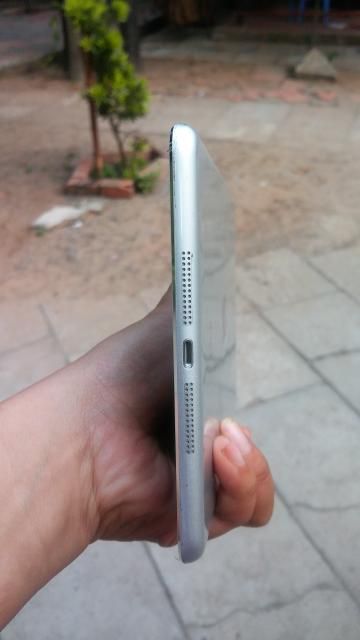 Cần bán ipad mini 2 16G wifi màu trắng còn đẹp - 3