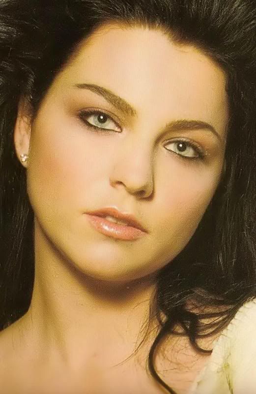 singer/pianist Amy Lee and