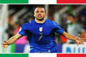 Лысым он тоже успел побывать