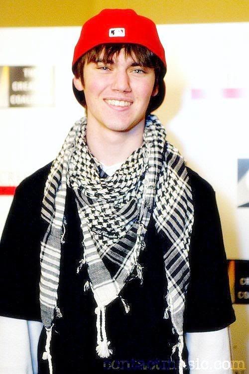 Cameron Bright - Images