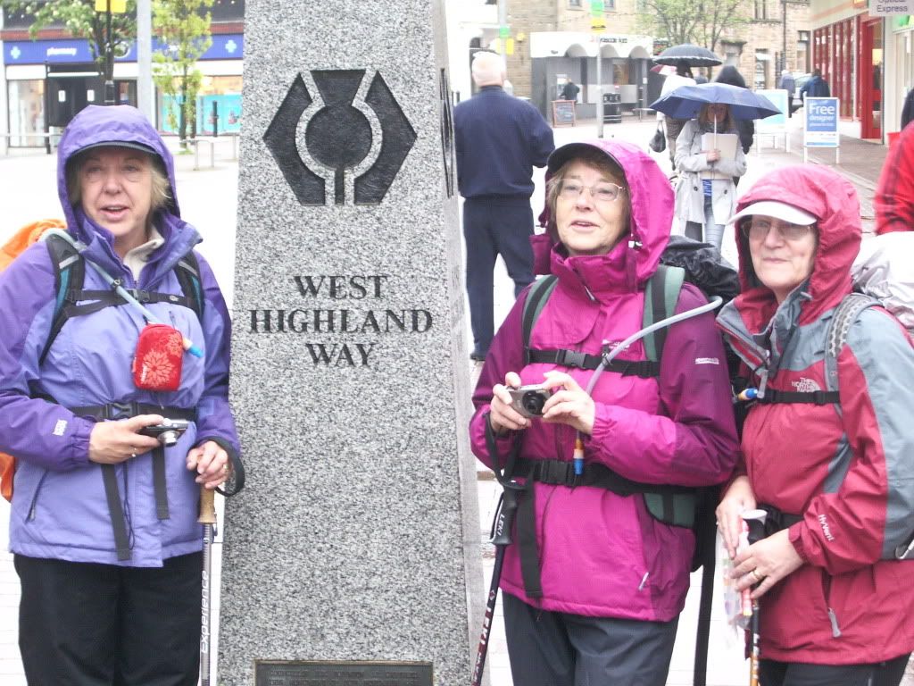 Bren, Jen &amp; Heather in the rain at the start